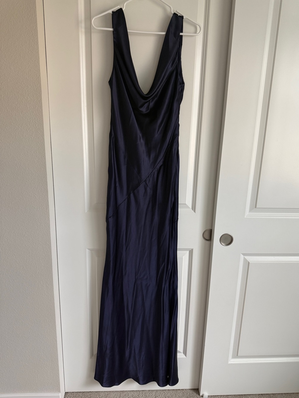 House of CB Dress Satin Cowl Neck Maxi Dress Wedding Evening - Picture 3 of 10